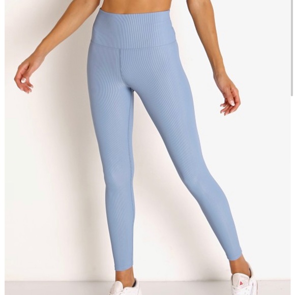 COPY - Beach Riot Workout Set Slate S/XS - Picture 6 of 11